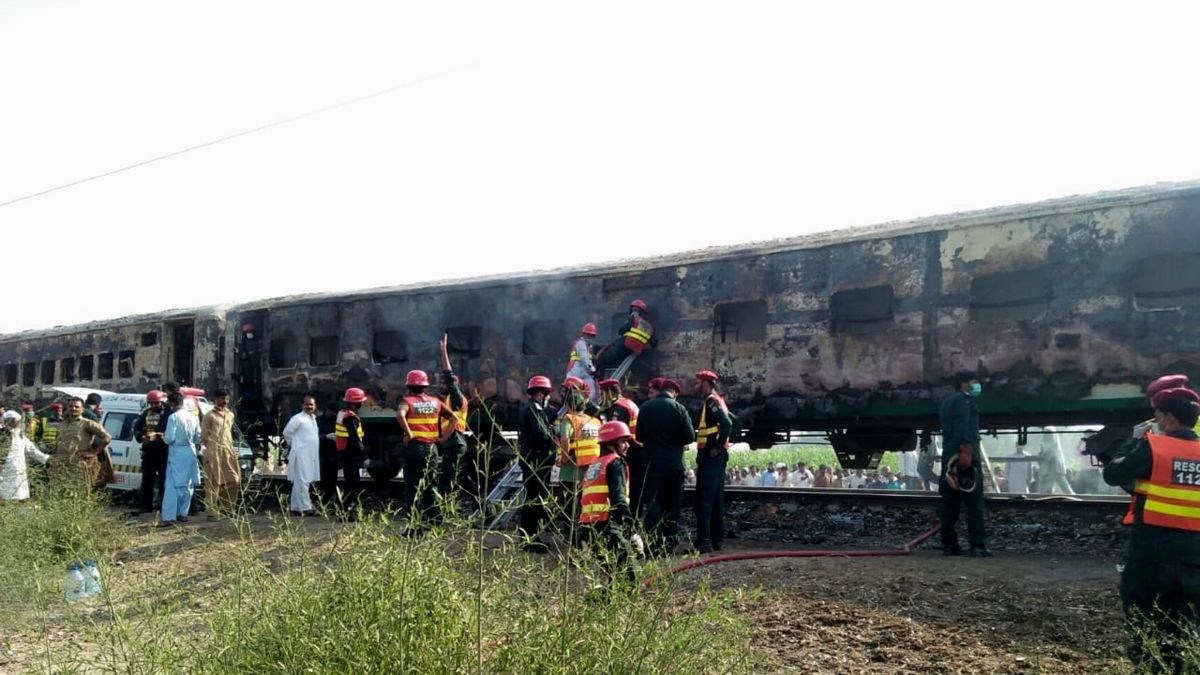 U vlaku u Pakistanu poginulo 73 ljudi. Pripremali doručak, izbio ogroman požar